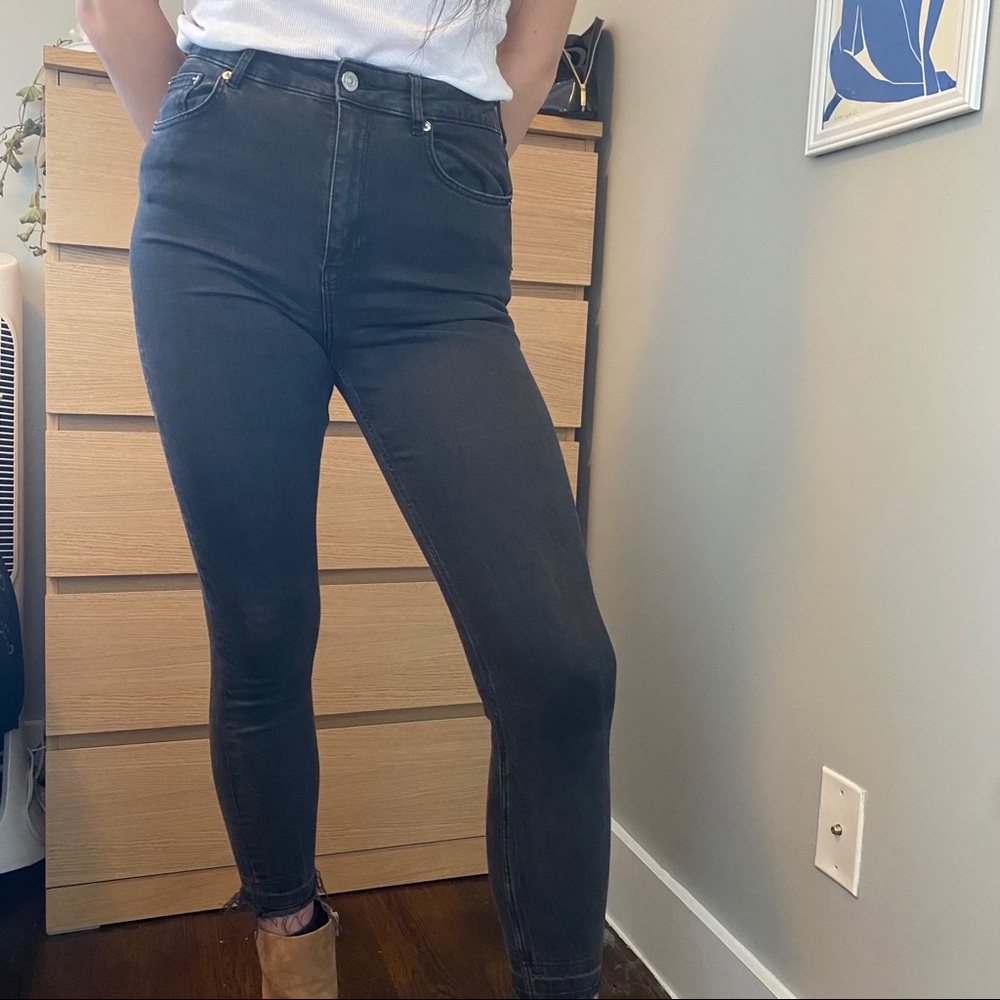 Black mid rise skinny jeans